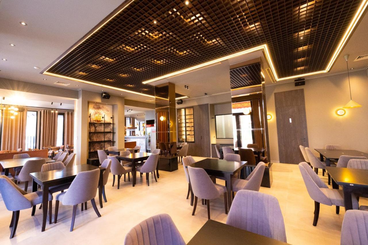 Donantelo Hotel Vlore Vlorë Exterior foto